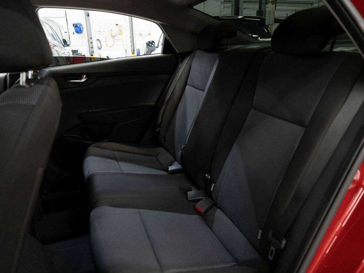 Купить Hyundai Solaris с пробегом. Фото: #6