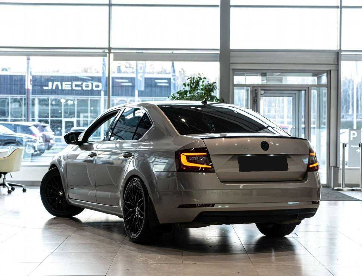 Купить Skoda Octavia с пробегом. Фото: #3