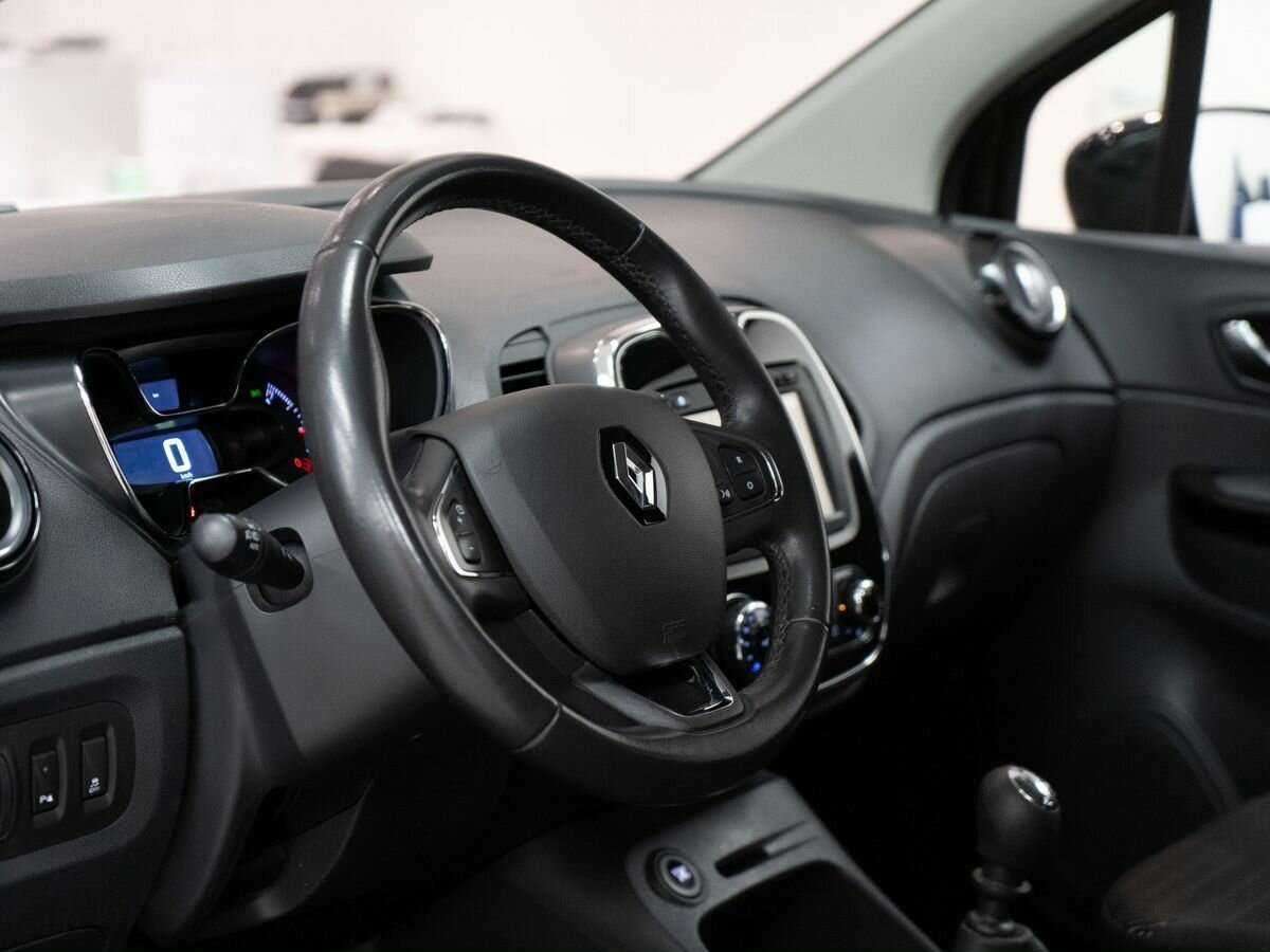 Купить Renault Kaptur с пробегом. Фото: #4