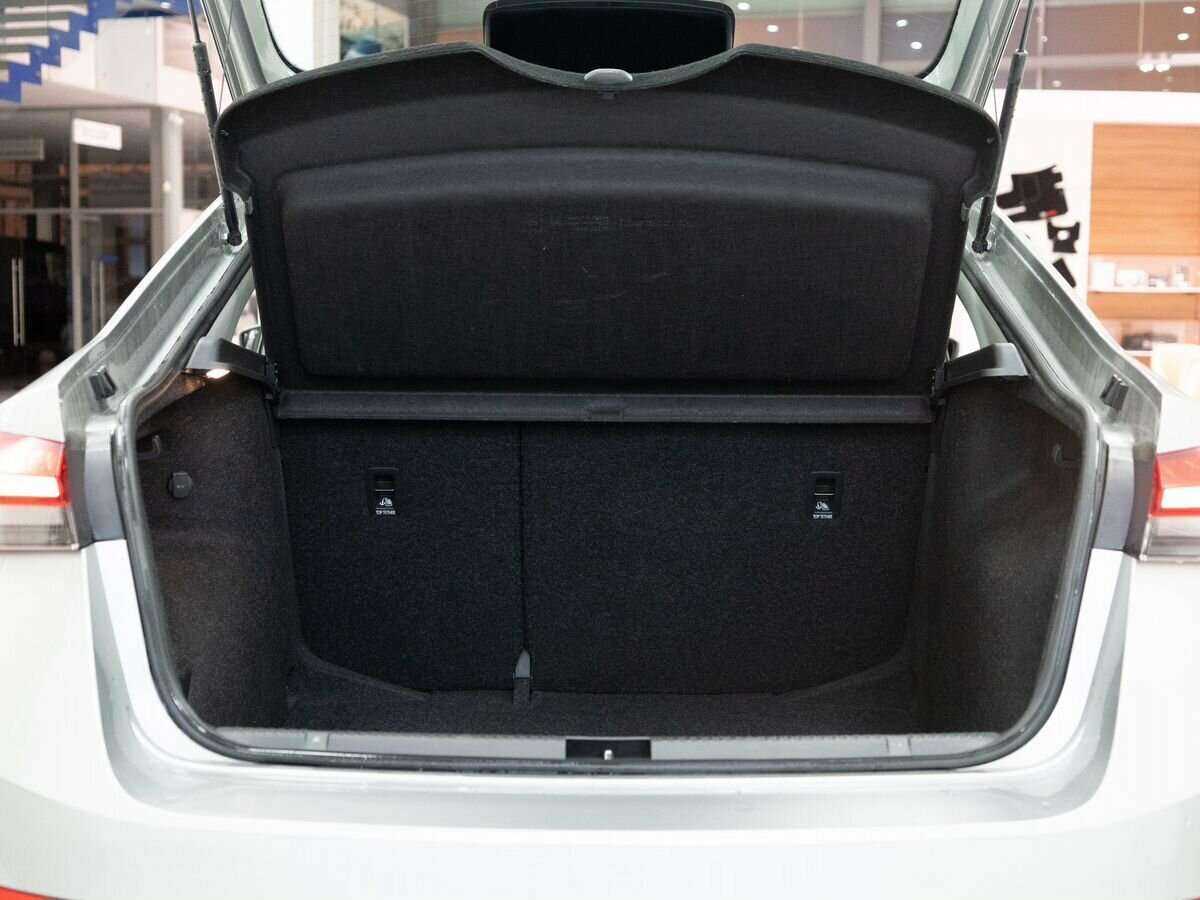 Купить Skoda Rapid с пробегом. Фото: #7