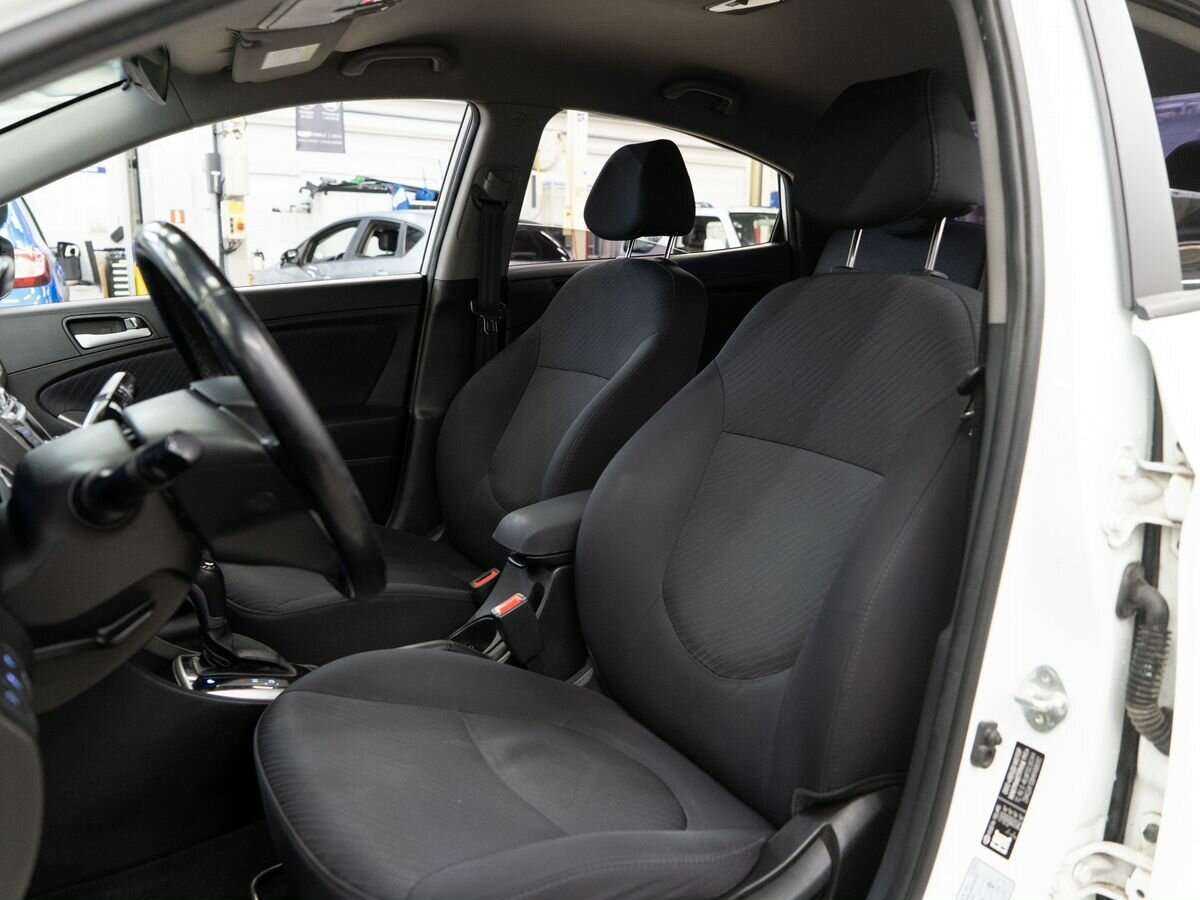 Купить Hyundai Solaris с пробегом. Фото: #5