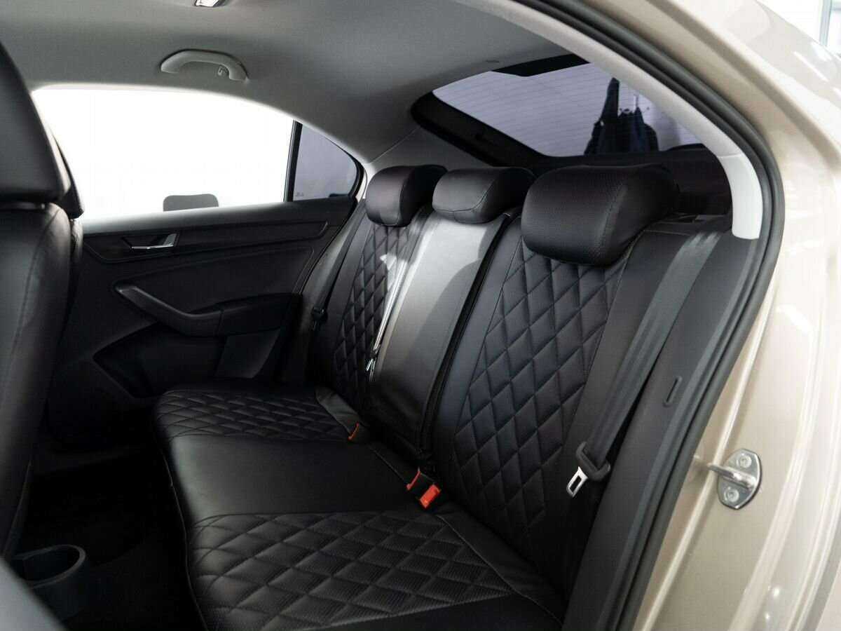 Купить Skoda Rapid с пробегом. Фото: #6