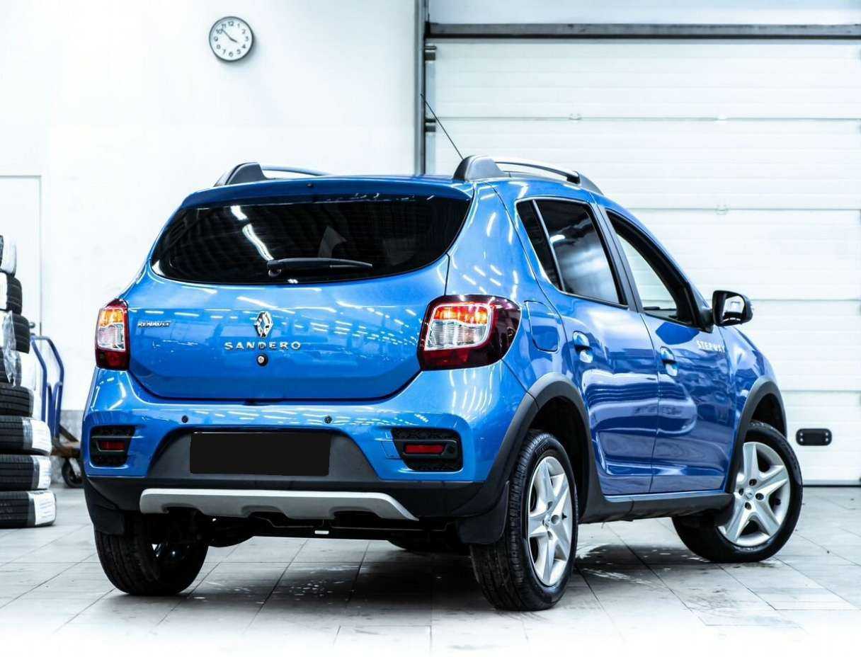 Купить Renault Sandero с пробегом. Фото: #2