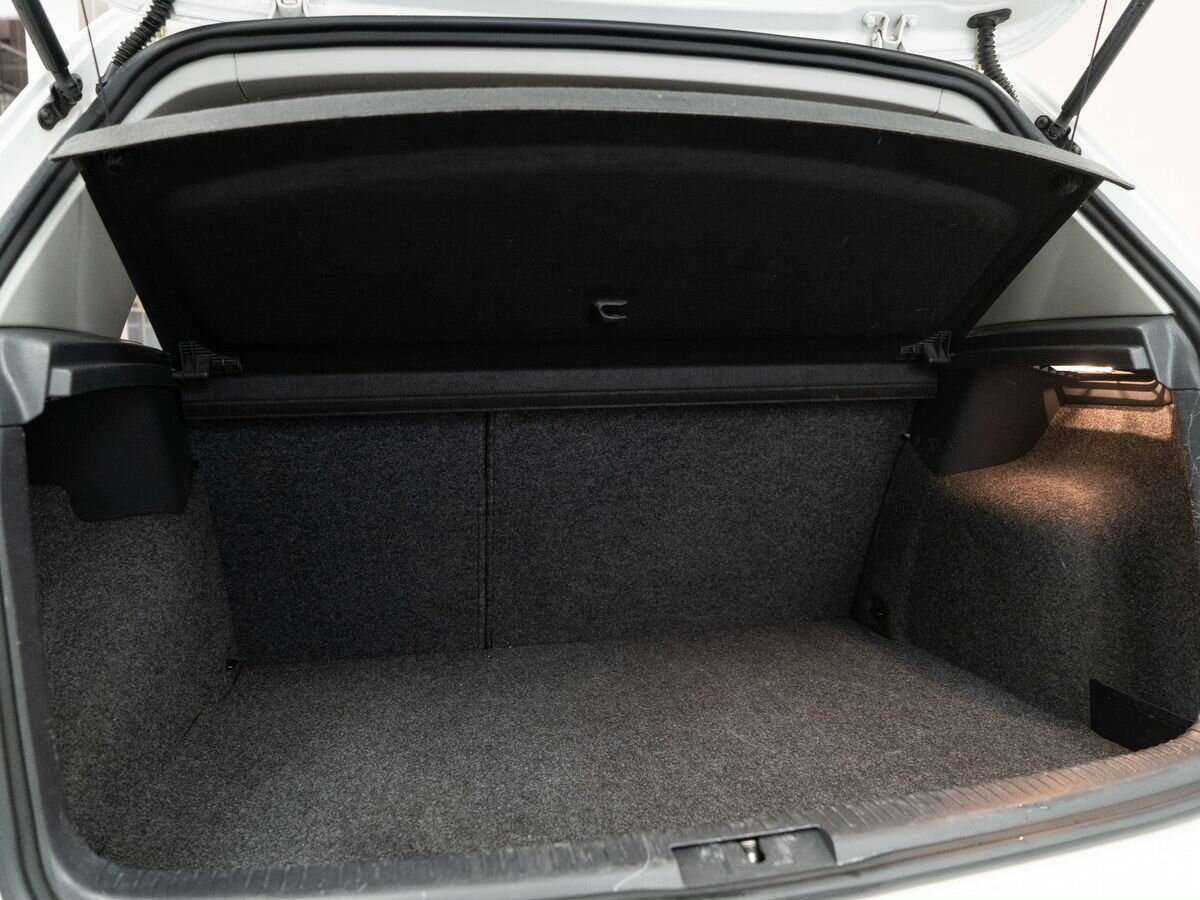 Купить Volkswagen Golf с пробегом. Фото: #7