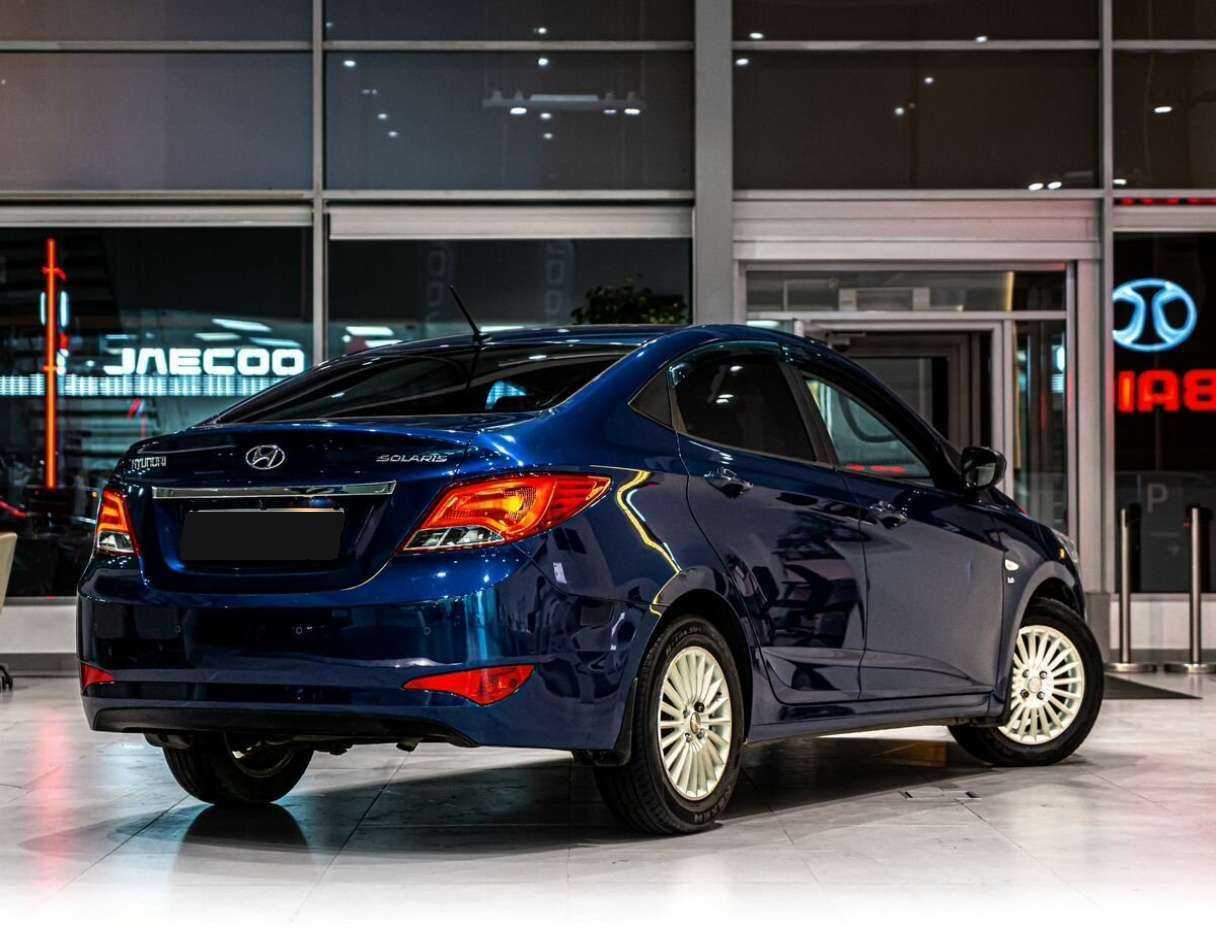 Купить Hyundai Solaris с пробегом. Фото: #2