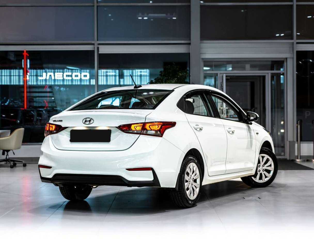 Купить Hyundai Solaris с пробегом. Фото: #2