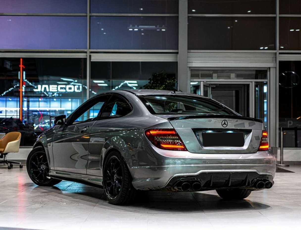 Купить Mercedes-Benz C-Класс с пробегом. Фото: #3