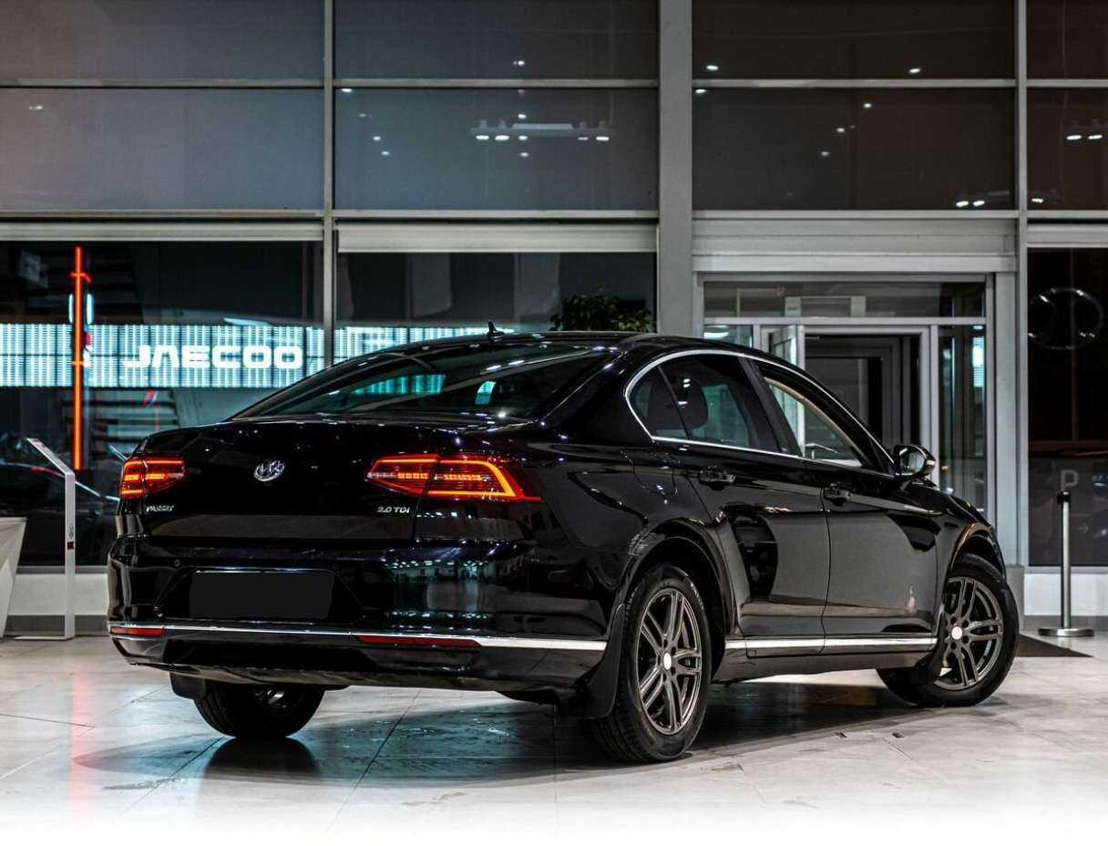 Купить Volkswagen Passat с пробегом. Фото: #2