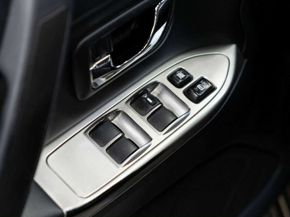 Купить Mitsubishi Pajero с пробегом. Фото: #14