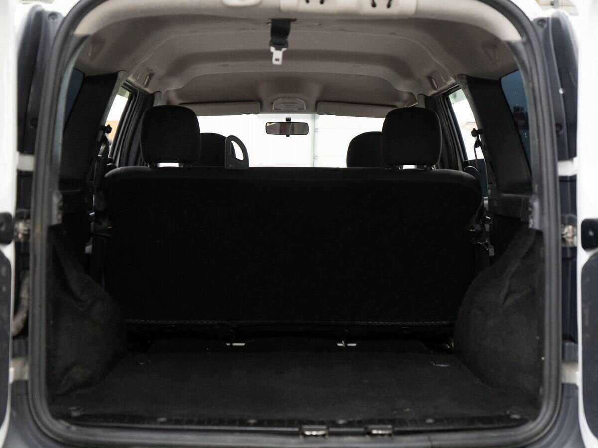 Купить Lada (ВАЗ) Largus с пробегом. Фото: #7