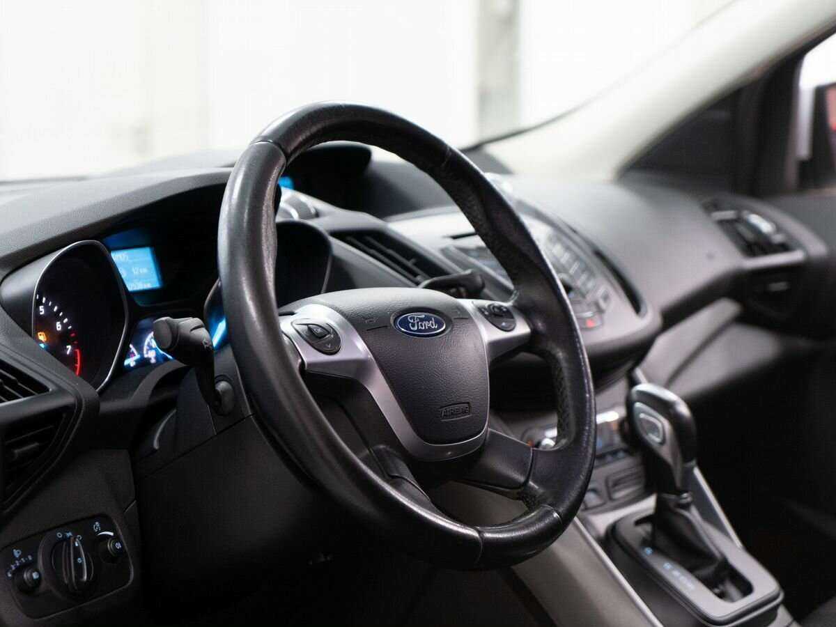 Купить Ford Kuga с пробегом. Фото: #4