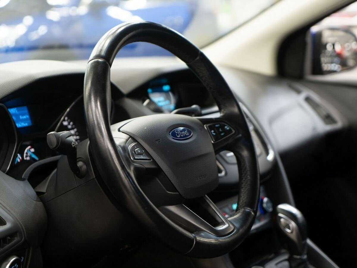 Купить Ford Focus с пробегом. Фото: #4