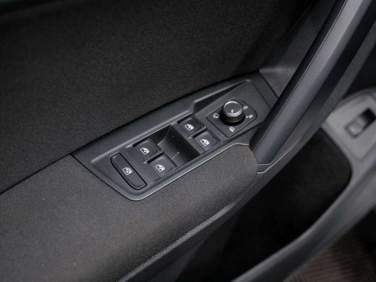 Купить Volkswagen Tiguan с пробегом. Фото: #17