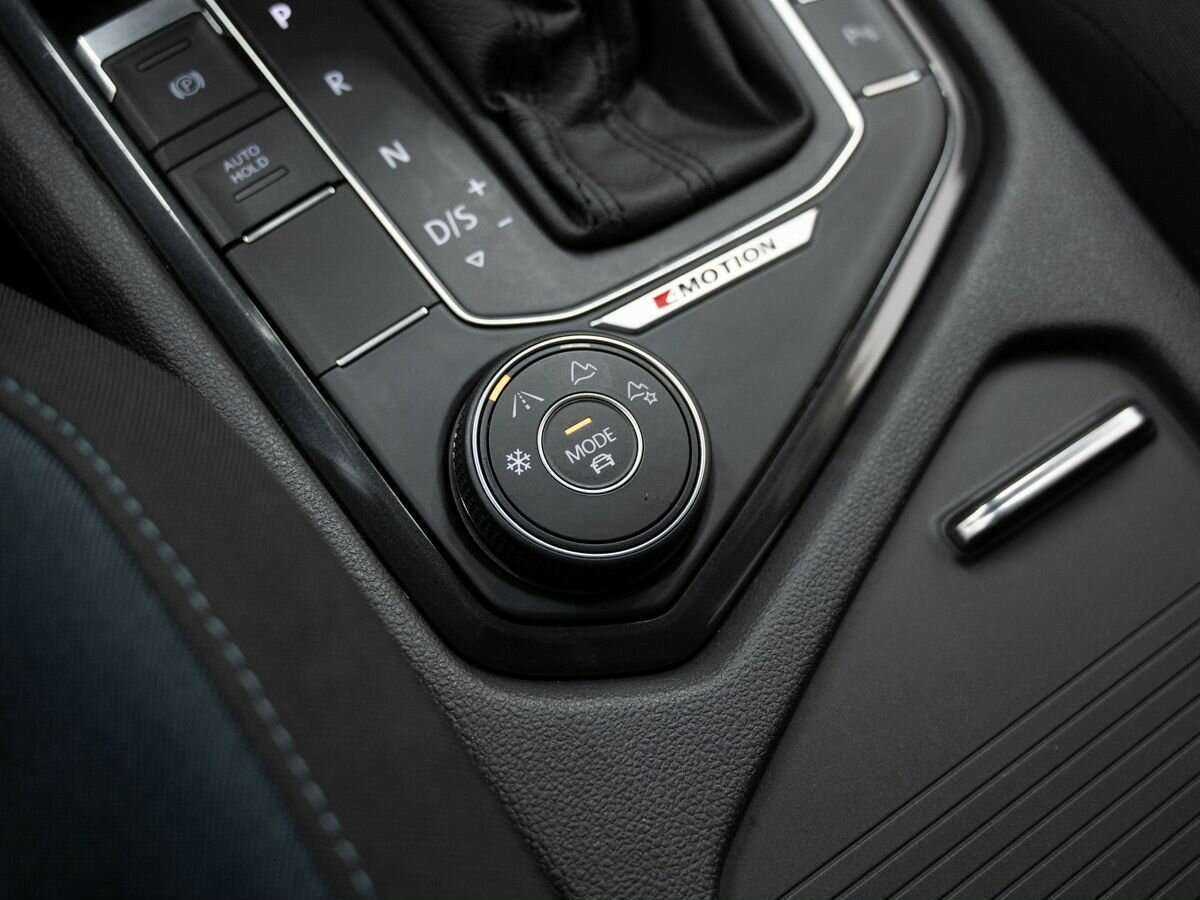 Купить Volkswagen Tiguan с пробегом. Фото: #21