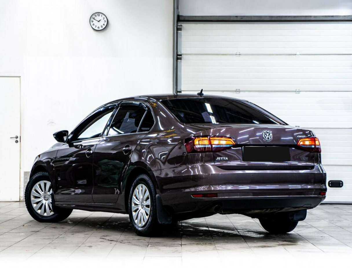 Купить Volkswagen Jetta с пробегом. Фото: #3