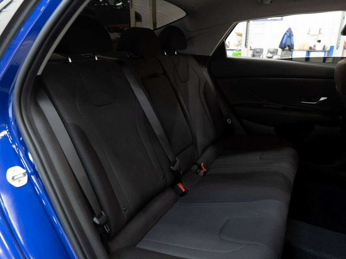 Купить Hyundai Elantra с пробегом. Фото: #8