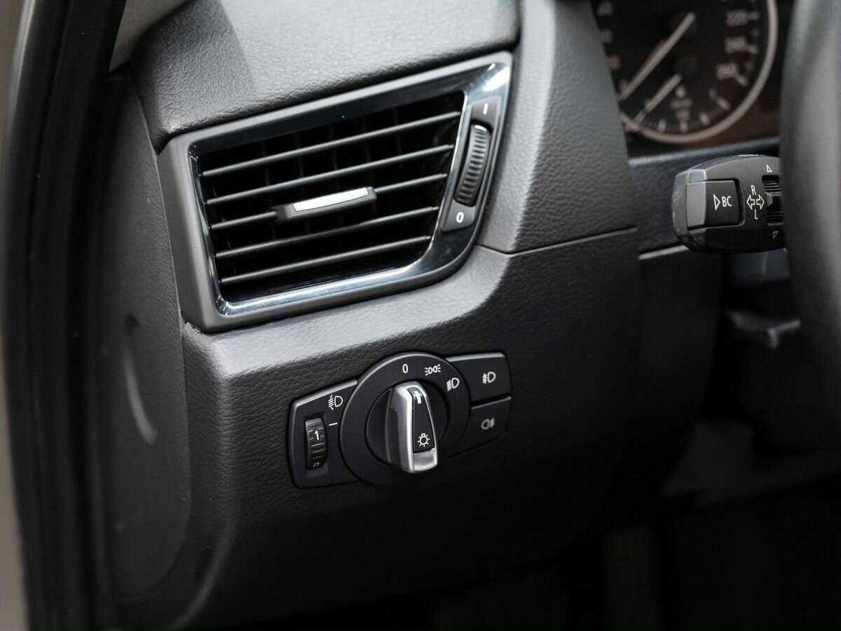 Купить BMW X1 с пробегом. Фото: #15