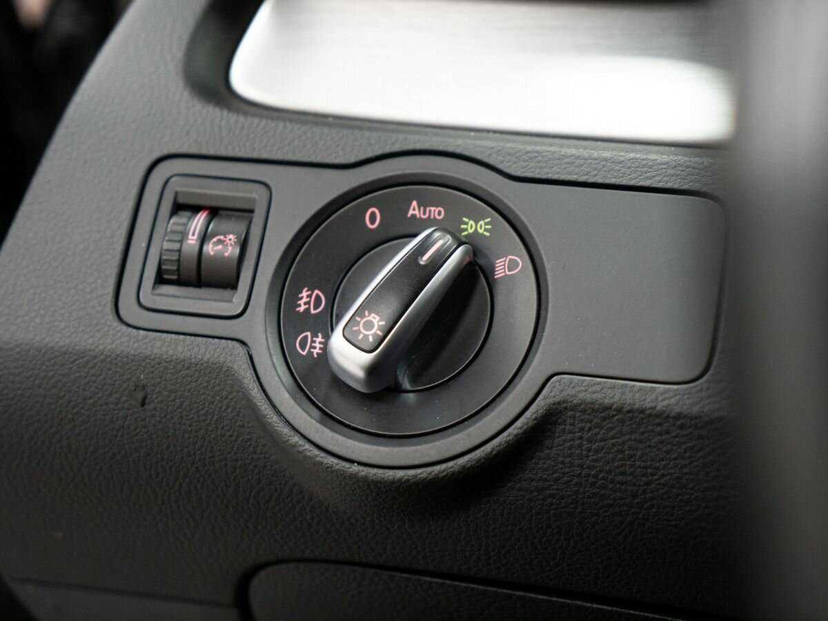 Купить Volkswagen Passat с пробегом. Фото: #18