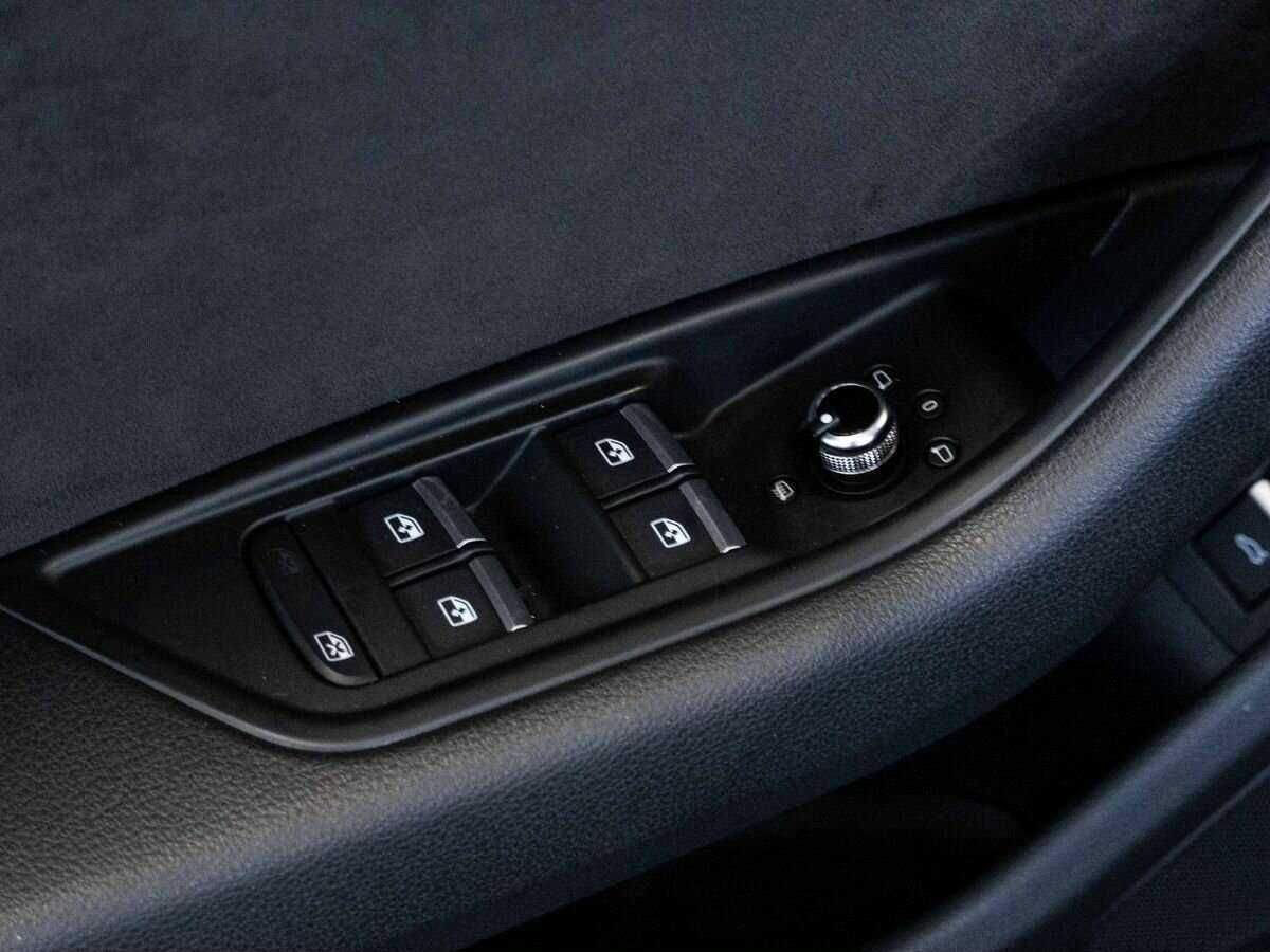 Купить Audi A4 с пробегом. Фото: #16