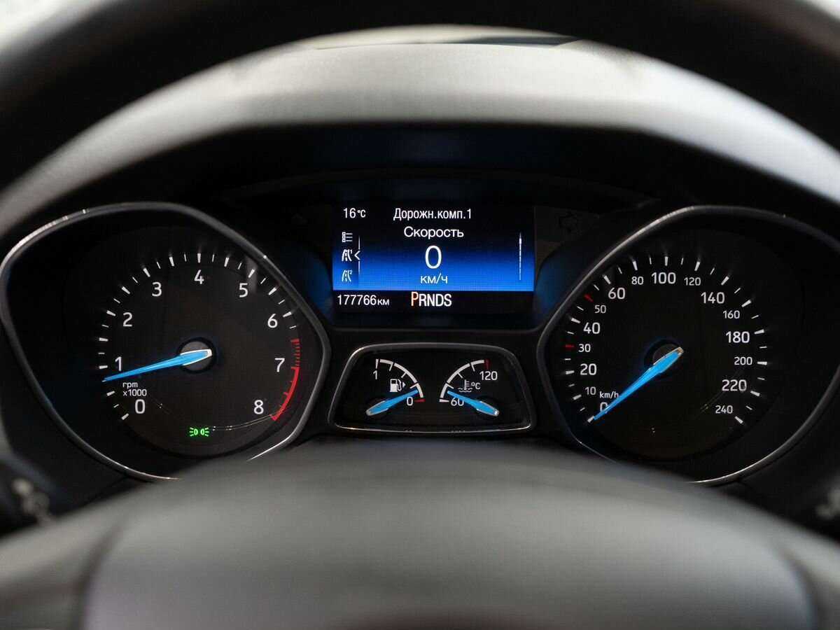 Купить Ford Focus с пробегом. Фото: #9