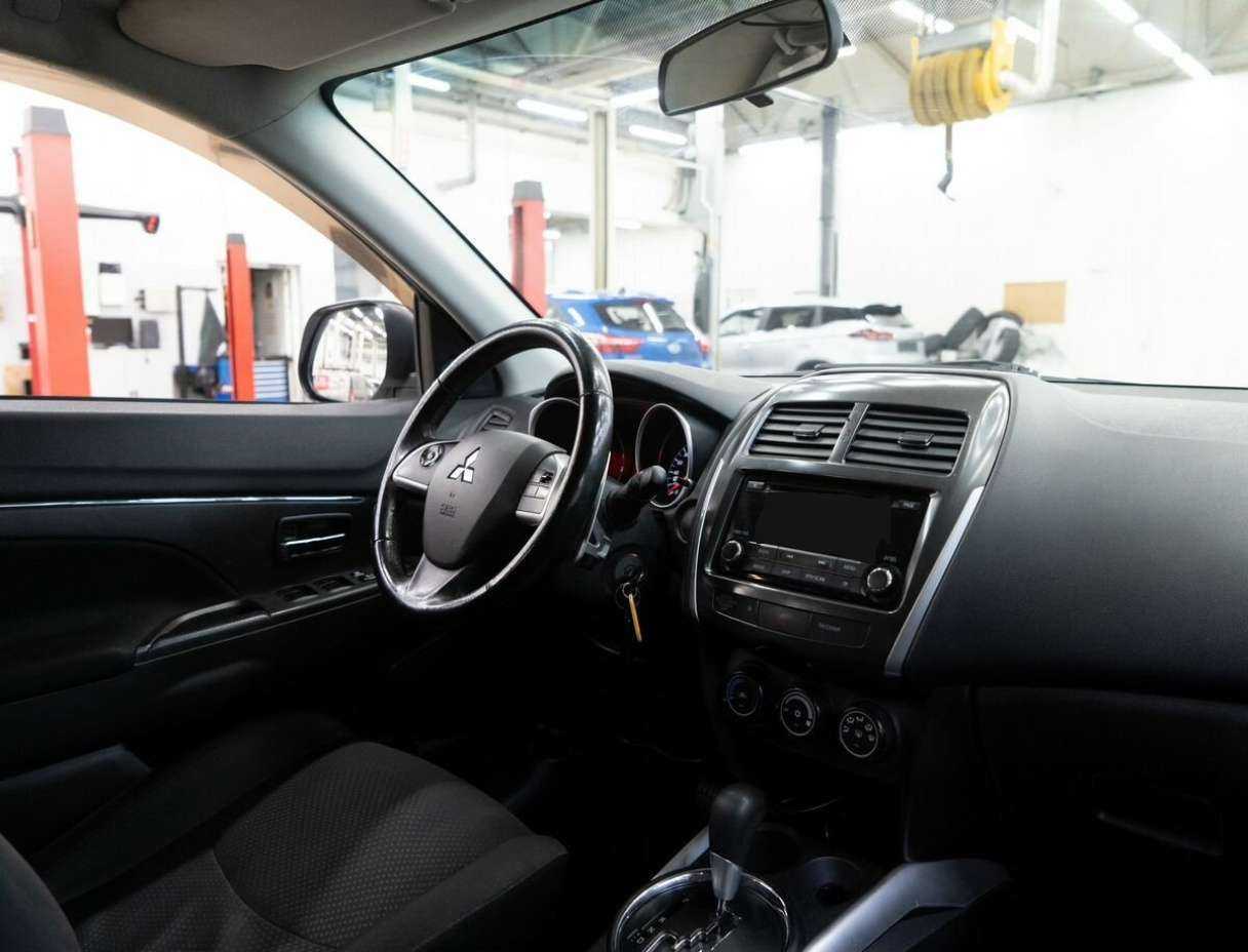 Купить Mitsubishi ASX с пробегом. Фото: #15
