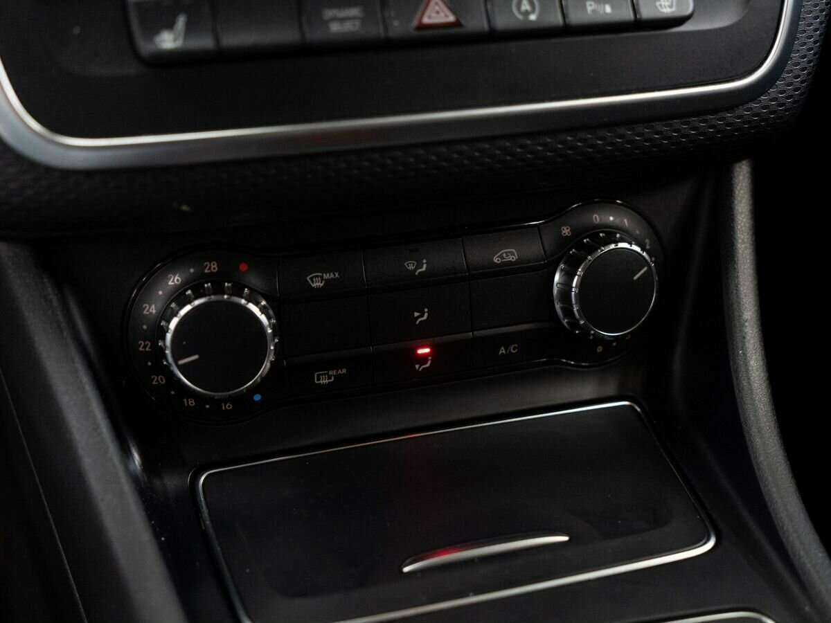 Купить Mercedes-Benz A-Класс с пробегом. Фото: #9