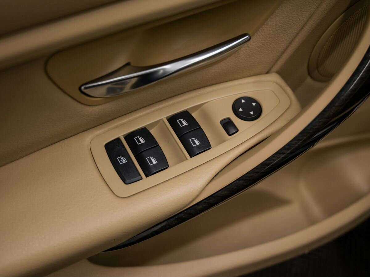 Купить BMW 3 серии с пробегом. Фото: #10