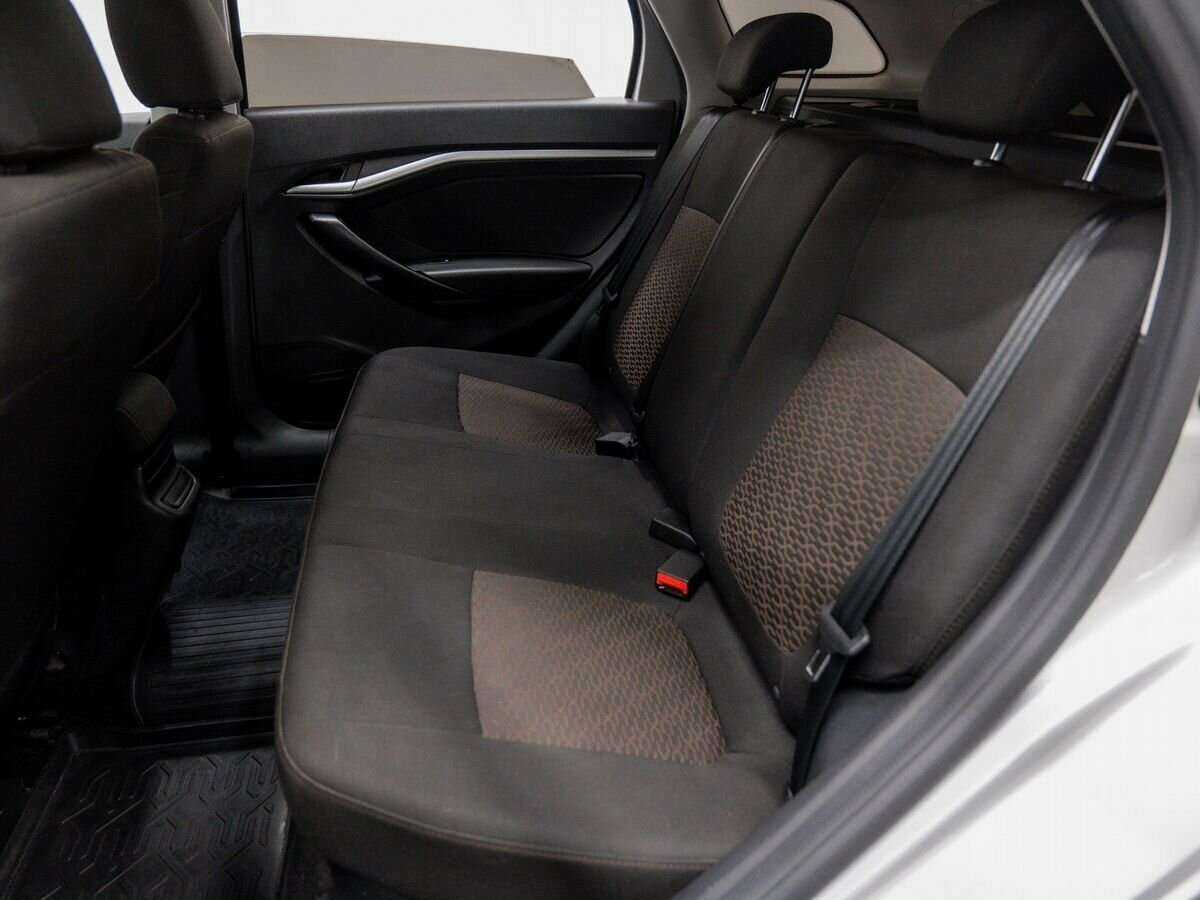 Купить Lada (ВАЗ) Vesta с пробегом. Фото: #8