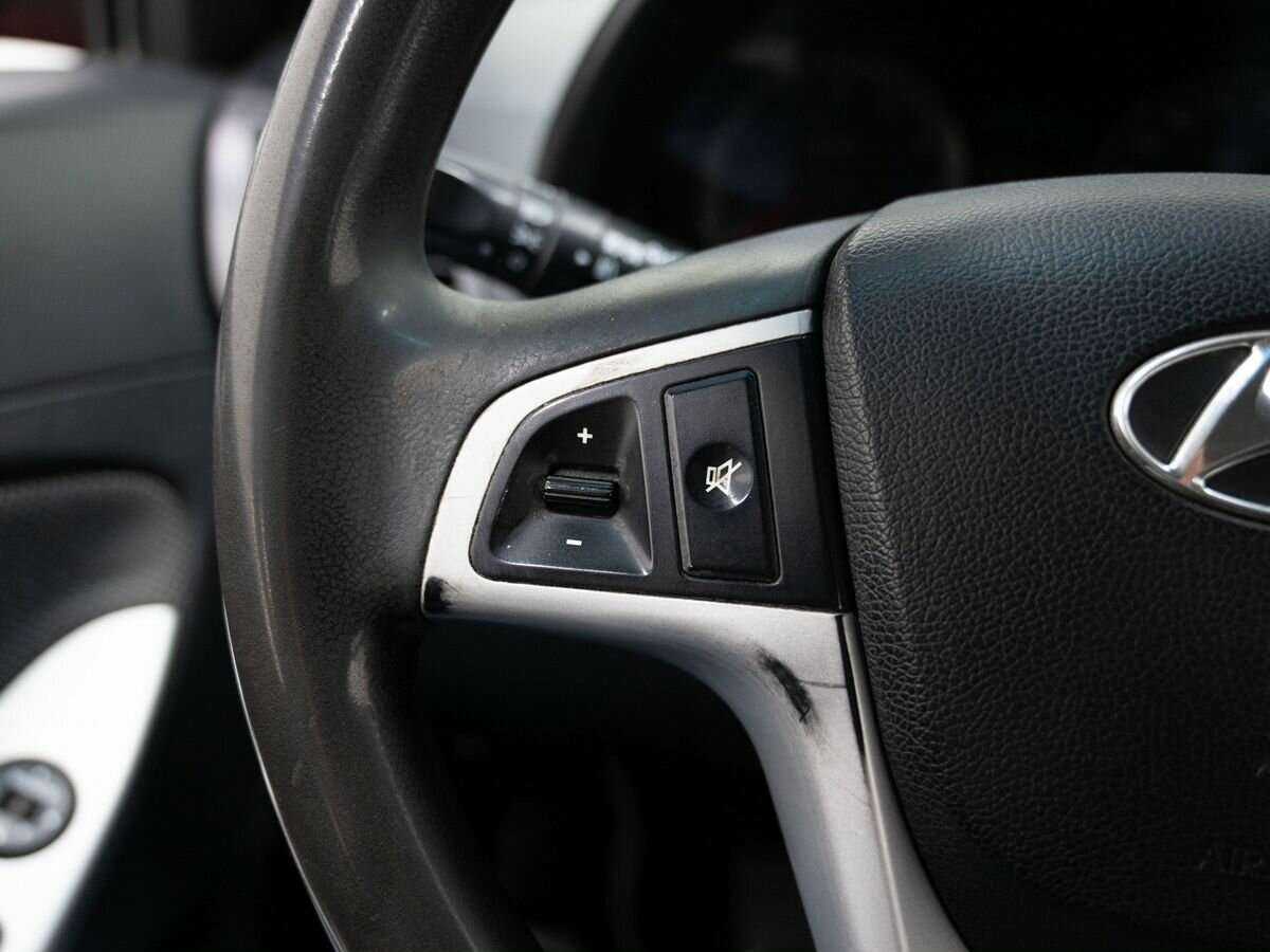 Купить Hyundai Solaris с пробегом. Фото: #15