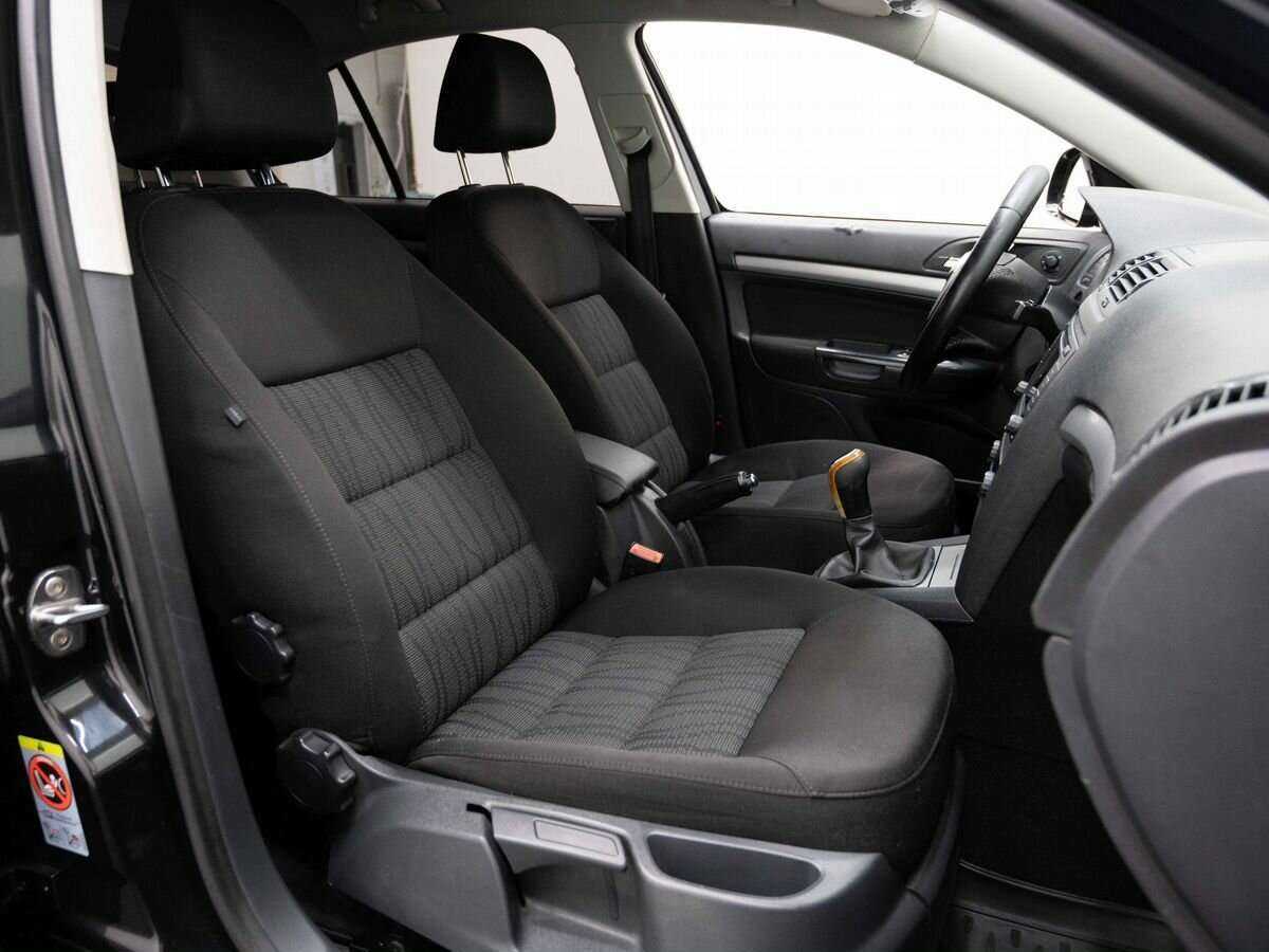 Купить Skoda Octavia с пробегом. Фото: #6