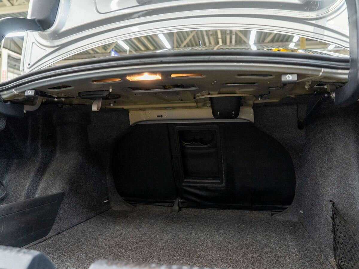 Купить Volkswagen Jetta с пробегом. Фото: #7