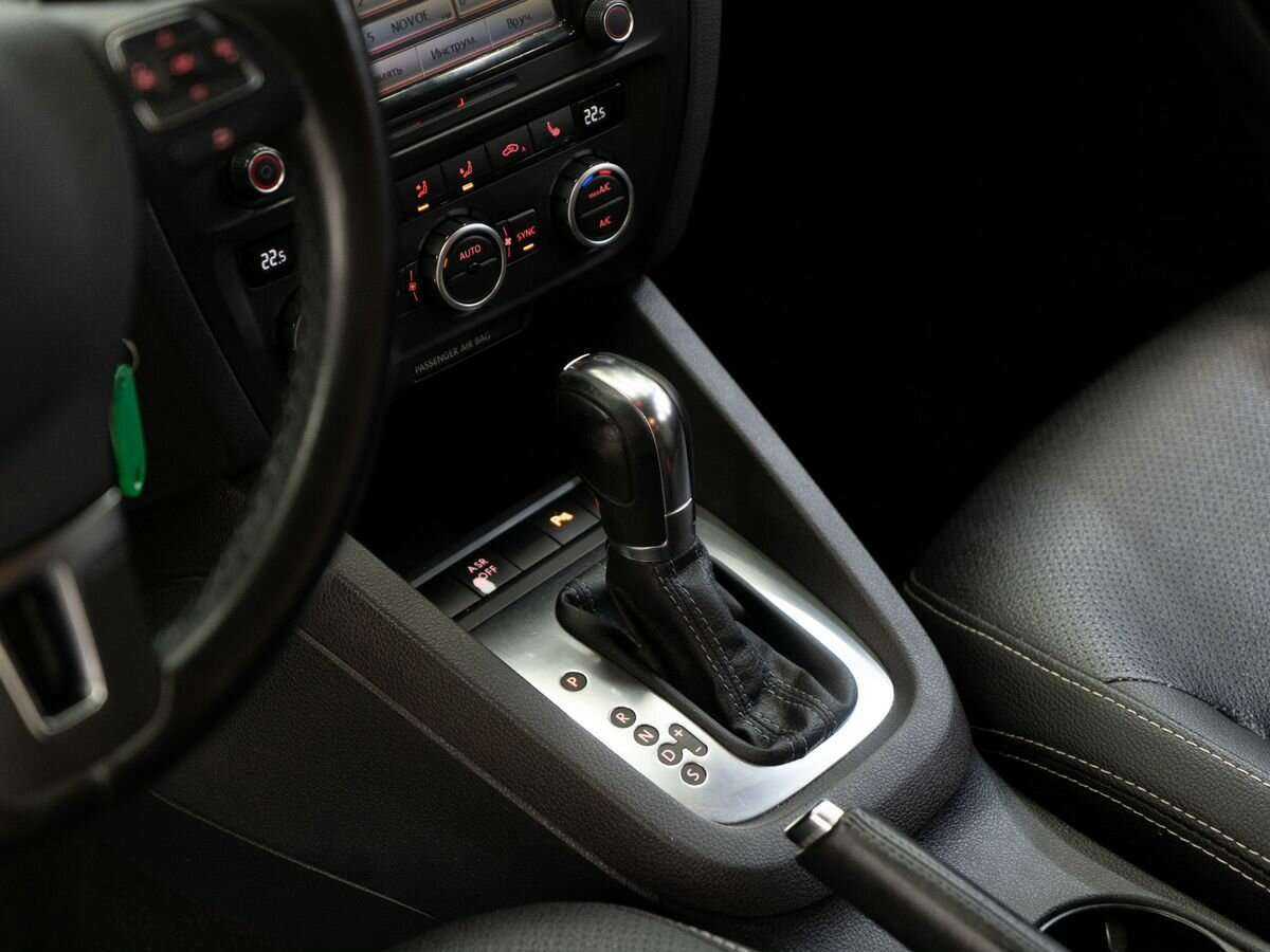 Купить Volkswagen Jetta с пробегом. Фото: #11