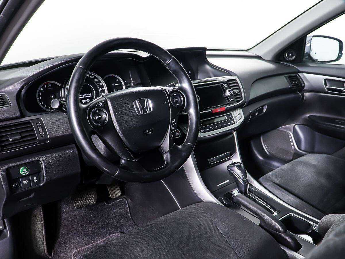 Купить Honda Accord с пробегом. Фото: #9