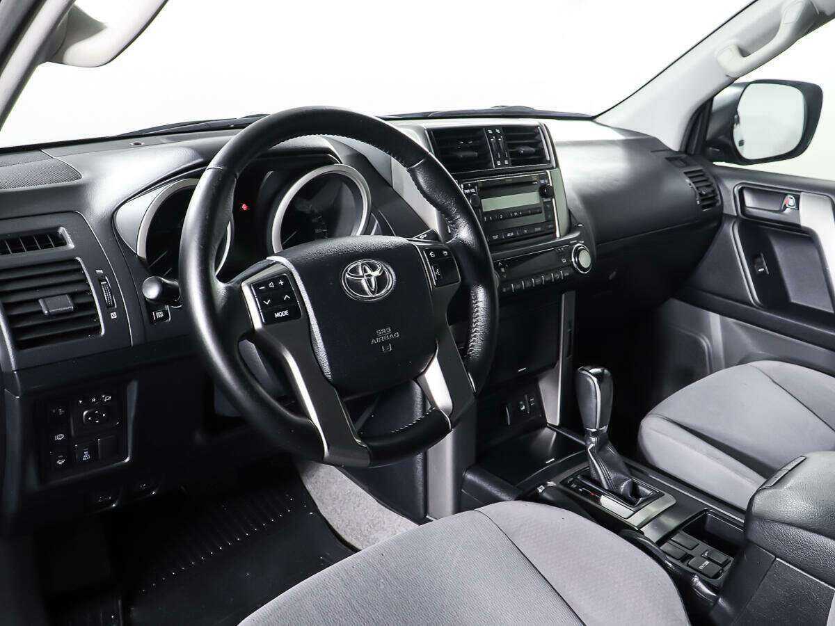 Купить Toyota Land Cruiser Prado с пробегом. Фото: #12