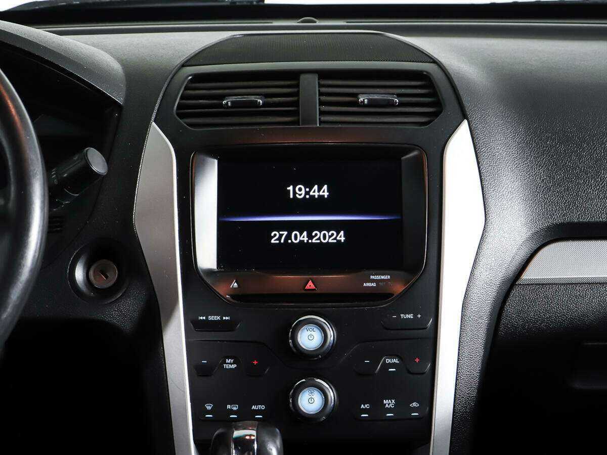 Купить Ford Explorer с пробегом. Фото: #11
