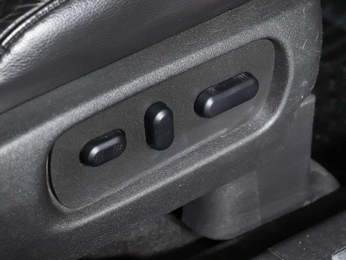 Купить Ford Explorer с пробегом. Фото: #18