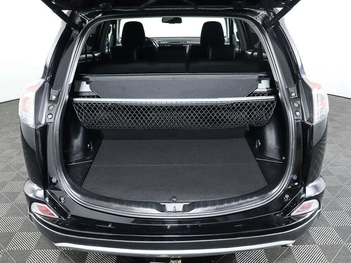 Купить Toyota RAV4 с пробегом. Фото: #9