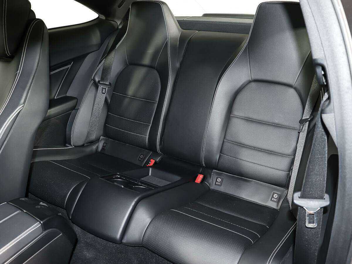 Купить Mercedes-Benz C-Класс с пробегом. Фото: #9