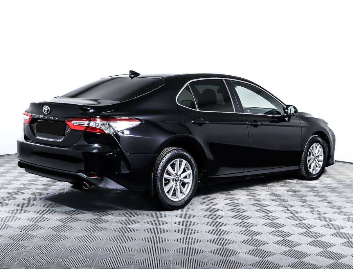 Купить Toyota Camry с пробегом. Фото: #2