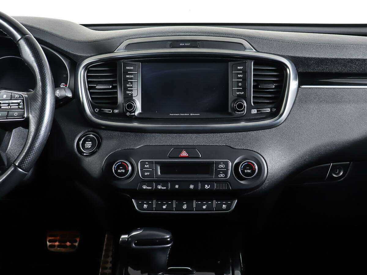 Купить Kia Sorento с пробегом. Фото: #11