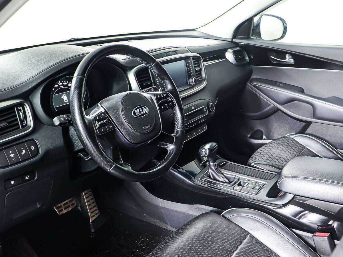 Купить Kia Sorento с пробегом. Фото: #12