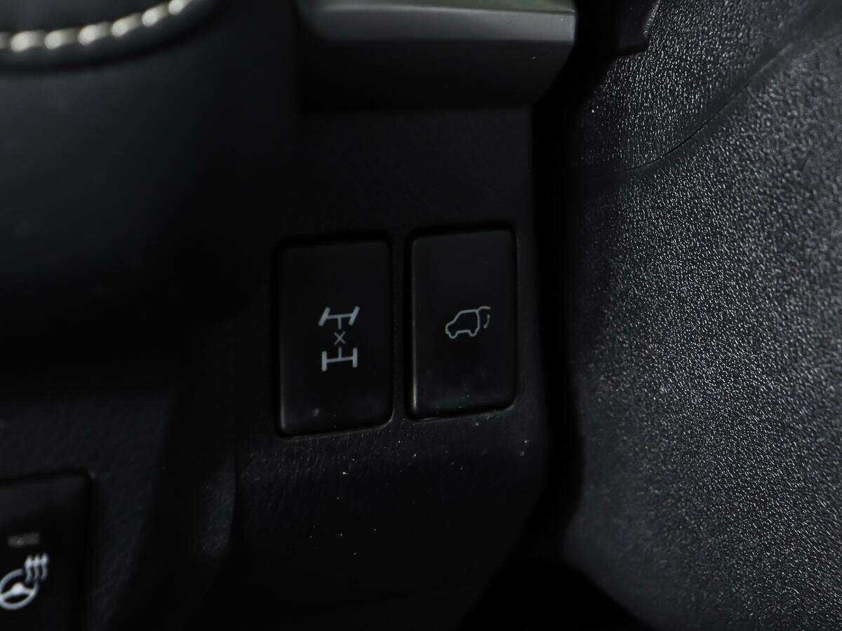 Купить Toyota RAV4 с пробегом. Фото: #17