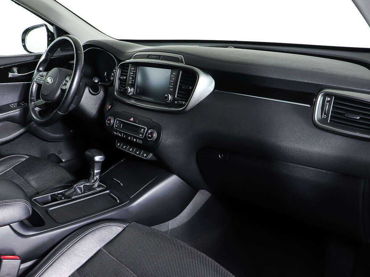 Купить Kia Sorento с пробегом. Фото: #8