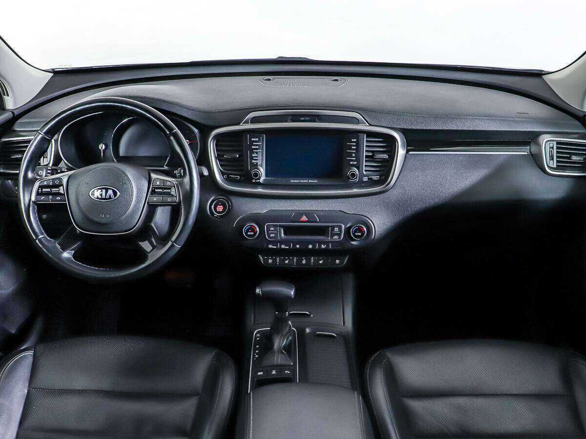 Купить Kia Sorento с пробегом. Фото: #11