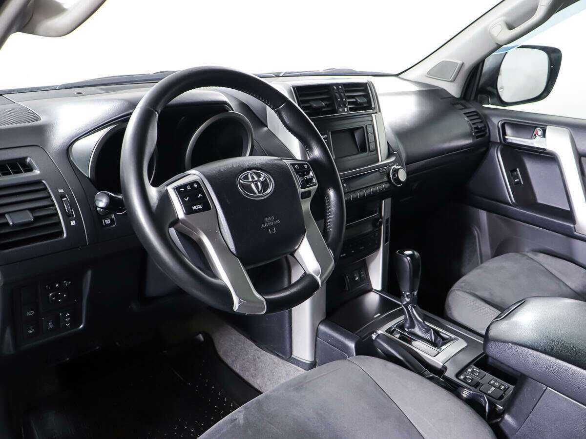 Купить Toyota Land Cruiser Prado с пробегом. Фото: #12