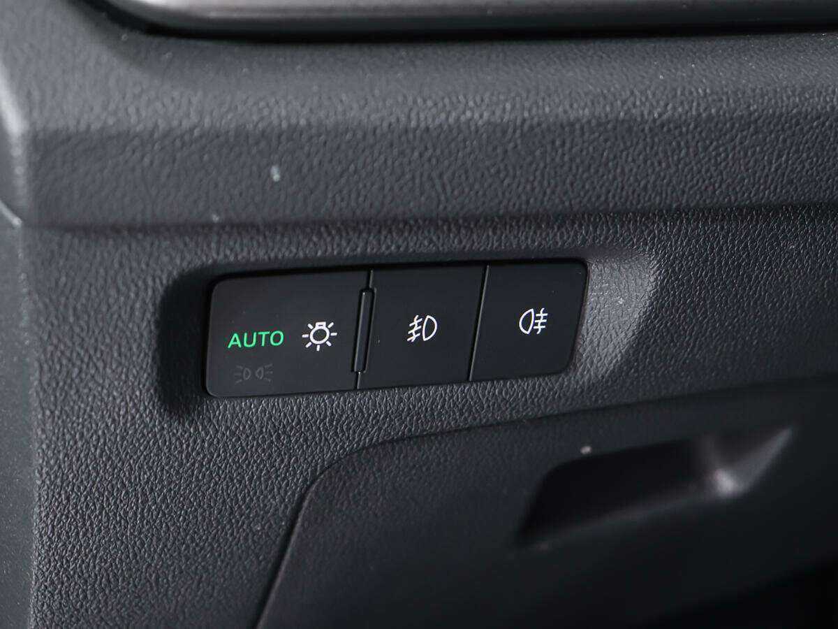 Купить Skoda Octavia с пробегом. Фото: #17