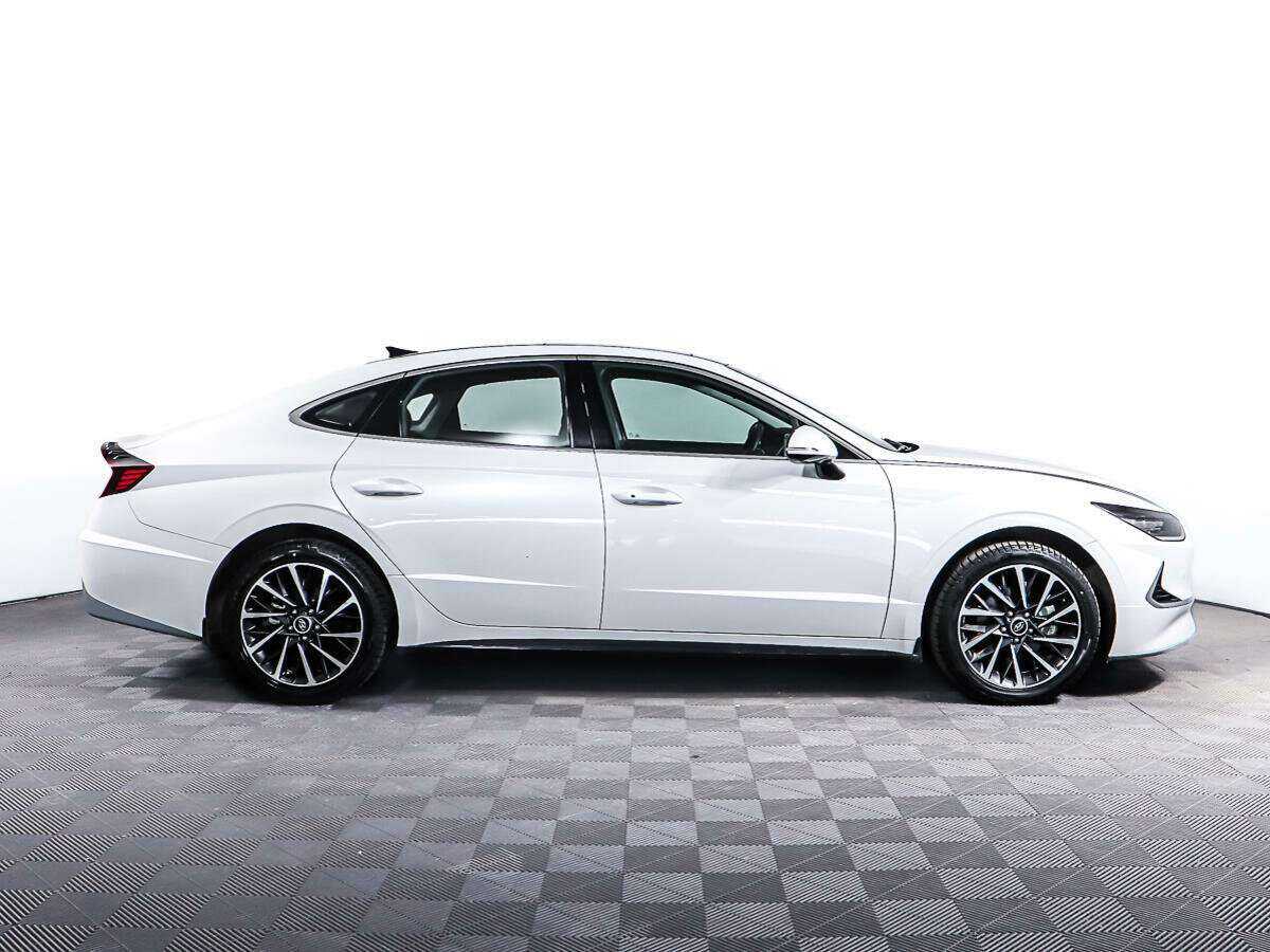 Купить Hyundai Sonata с пробегом. Фото: #3