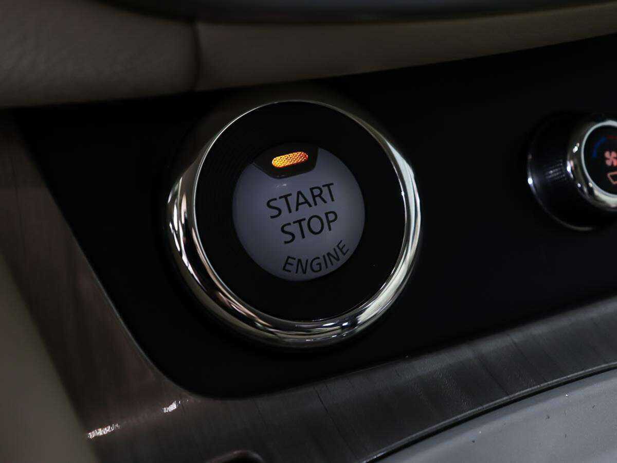 Купить Nissan Murano с пробегом. Фото: #18