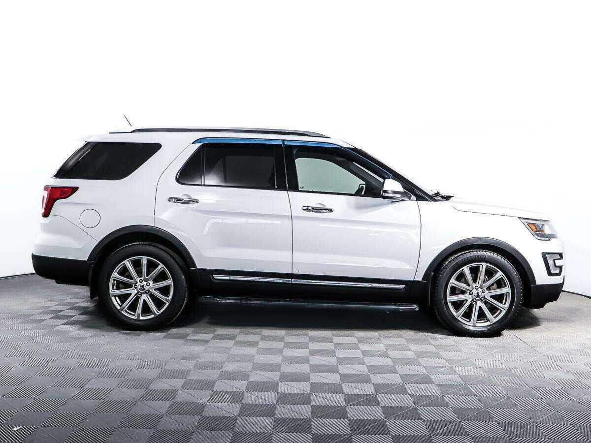 Купить Ford Explorer с пробегом. Фото: #3