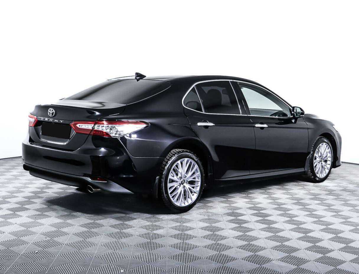 Купить Toyota Camry с пробегом. Фото: #4